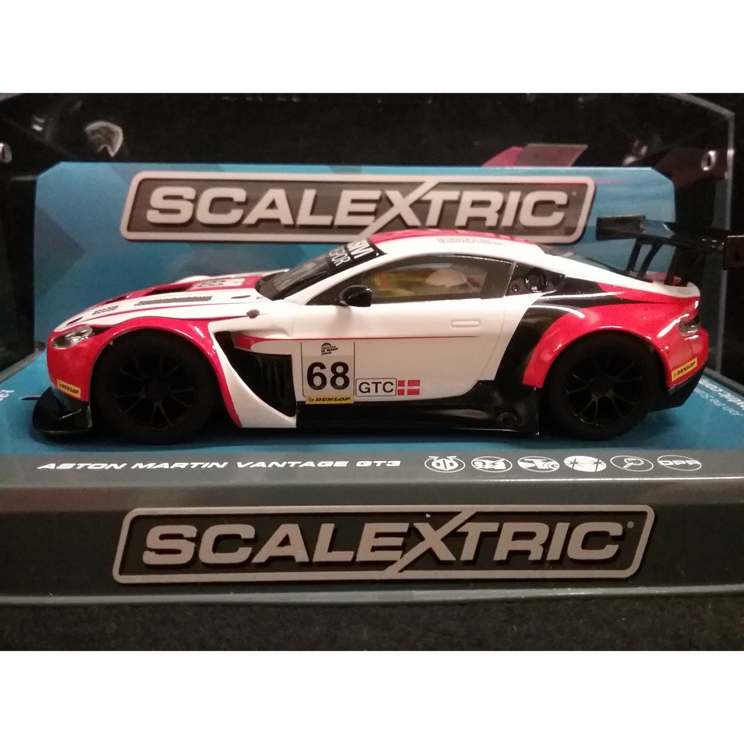 Scalextric Aston Martin Vantage GT3 - Swasey's Hardware & Hobbies