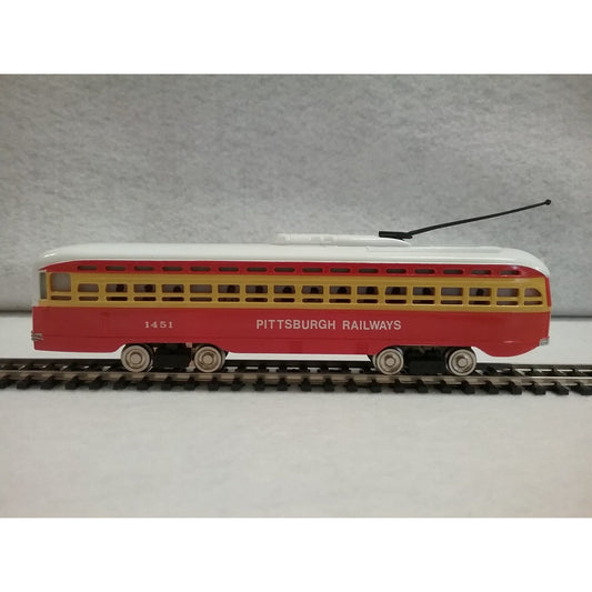 HO Scale Bachmann Streamline PCC Trolley - Swasey's Hardware & Hobbies