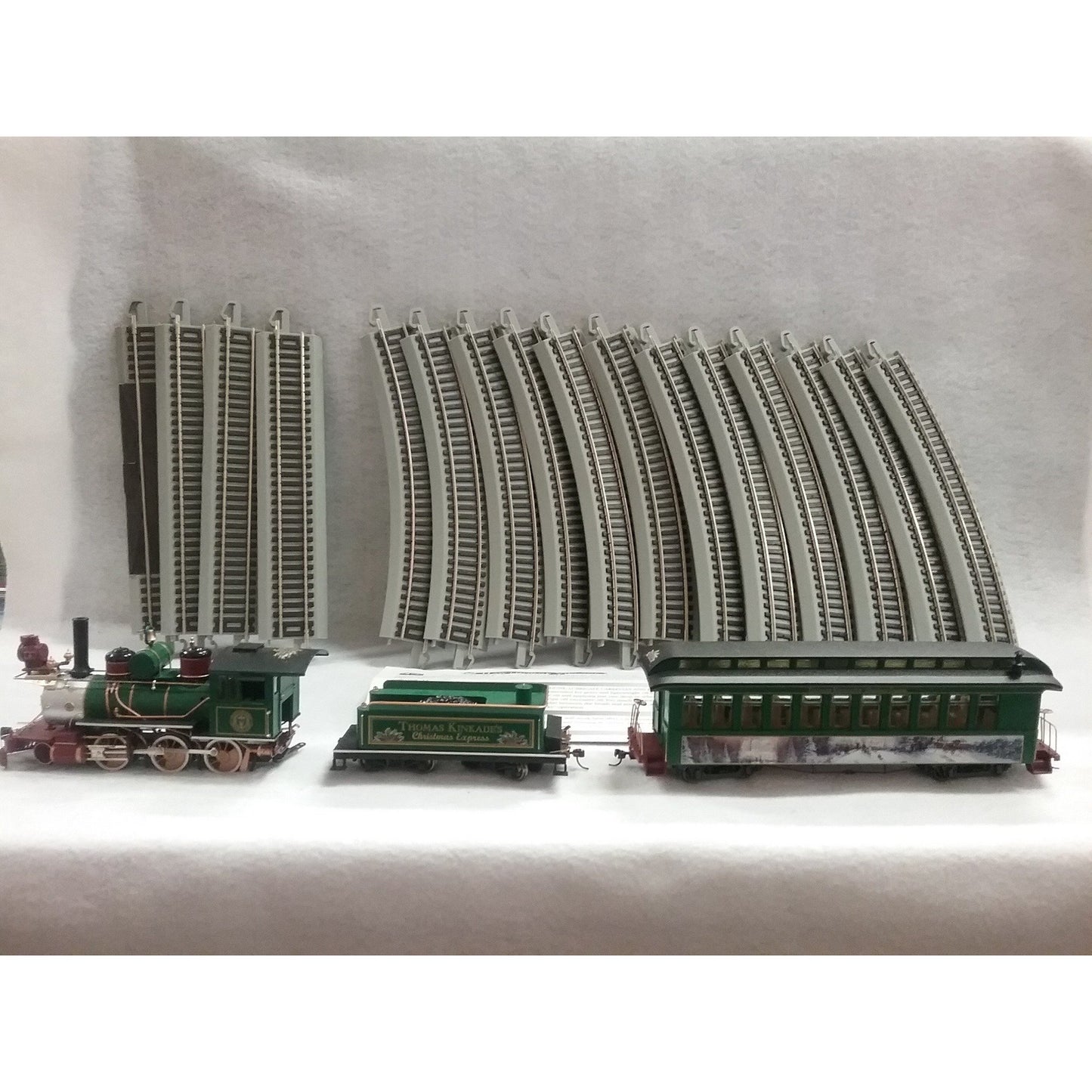 On30 Bachmann Thomas Kinkade Train Set