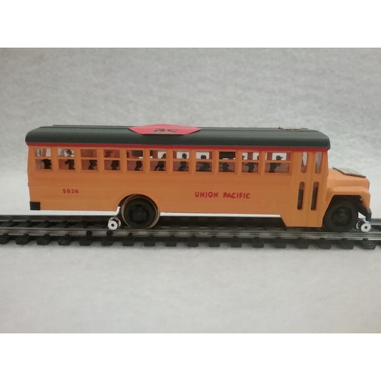 HO Scale Bachmann Union Pacific Crew Bus