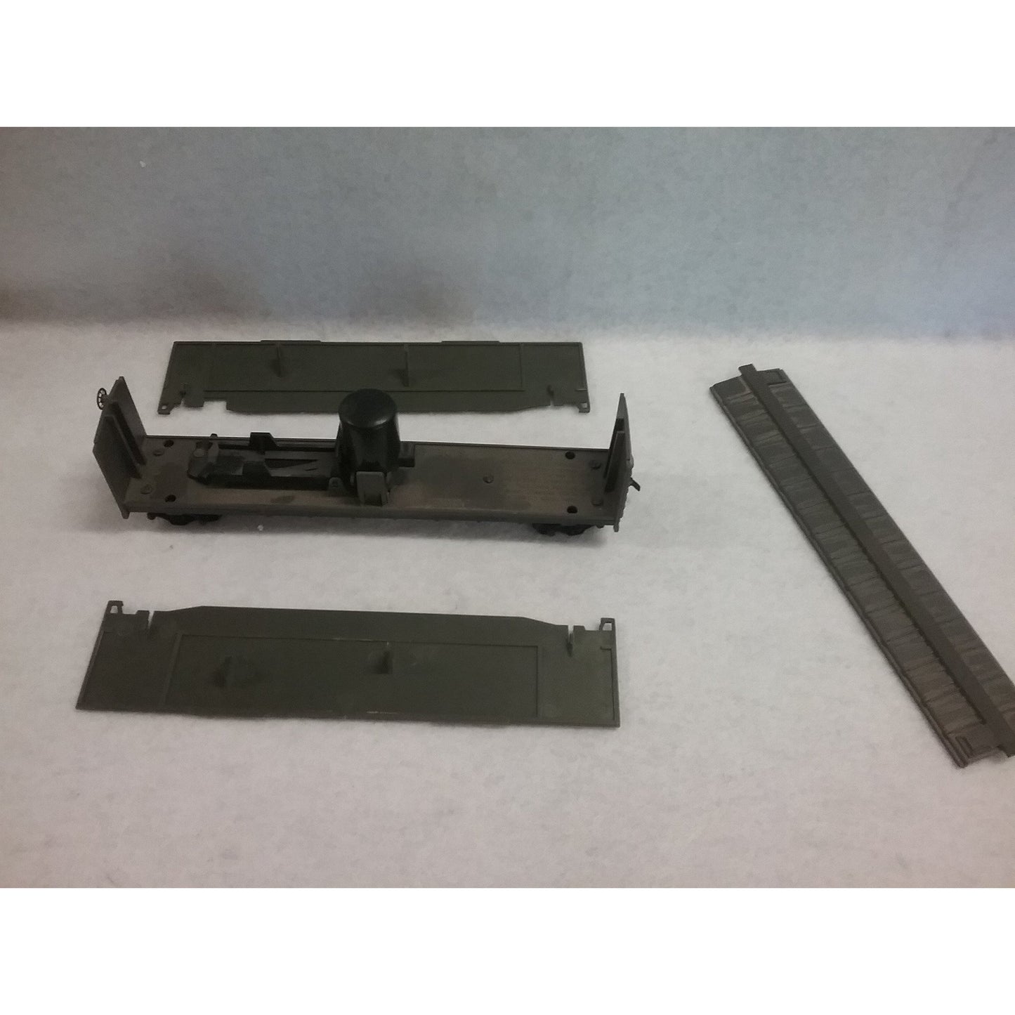 HO Scale AHM U.S. Army Train Set
