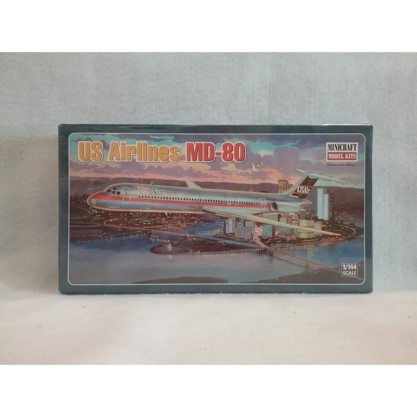 1/144 Scale MiniCraft Kit No.14493 US Airlines MD-80