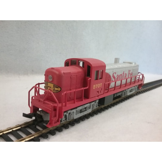 HO Scale AHM Santa Fe Locomotive No.5707