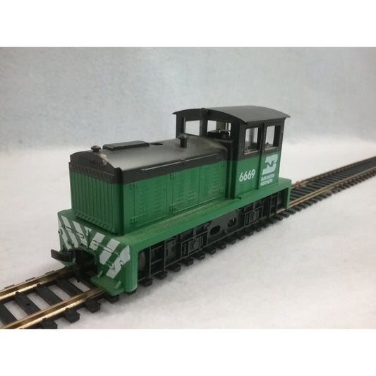 HO Scale AHM Burlington Northern Plymouth Diesel Switcher No.6669