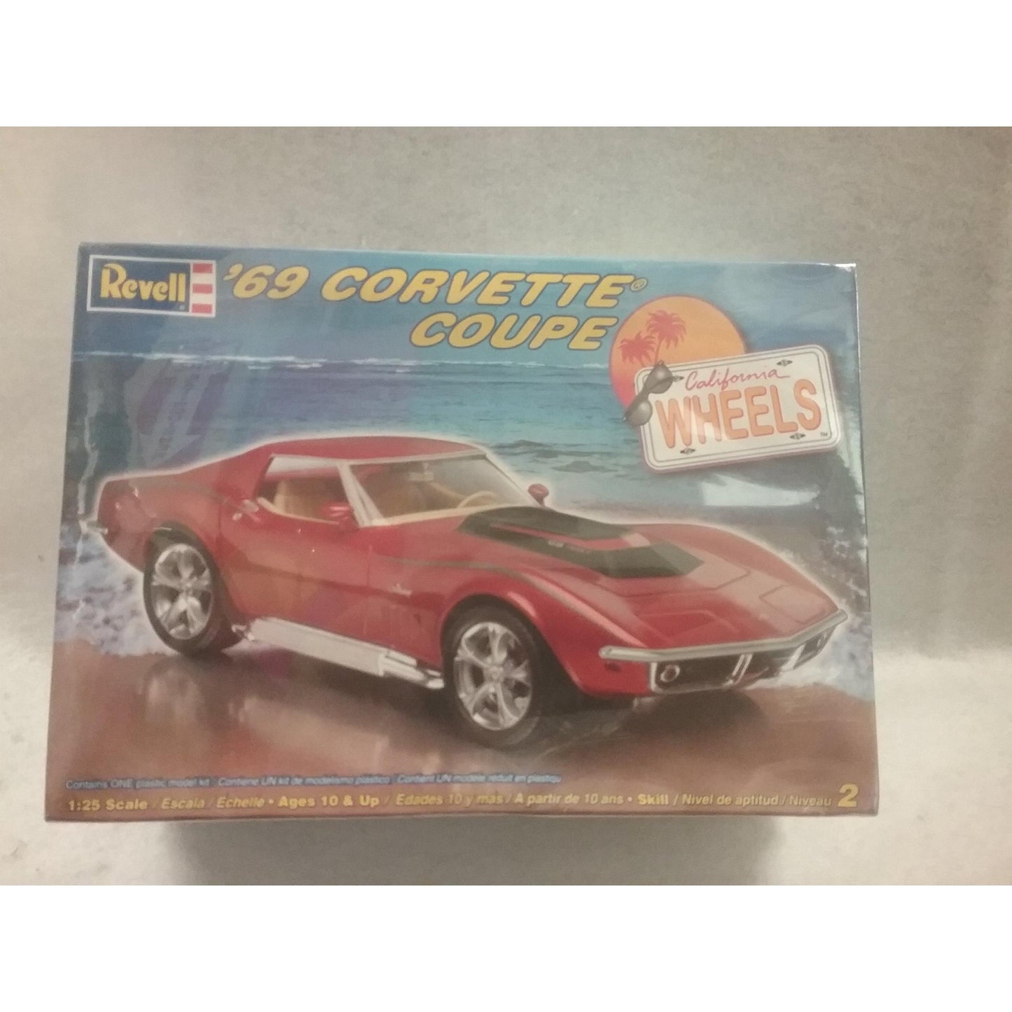 1/25 Scale Revell No.85-2866 '69 Corvette Coupe