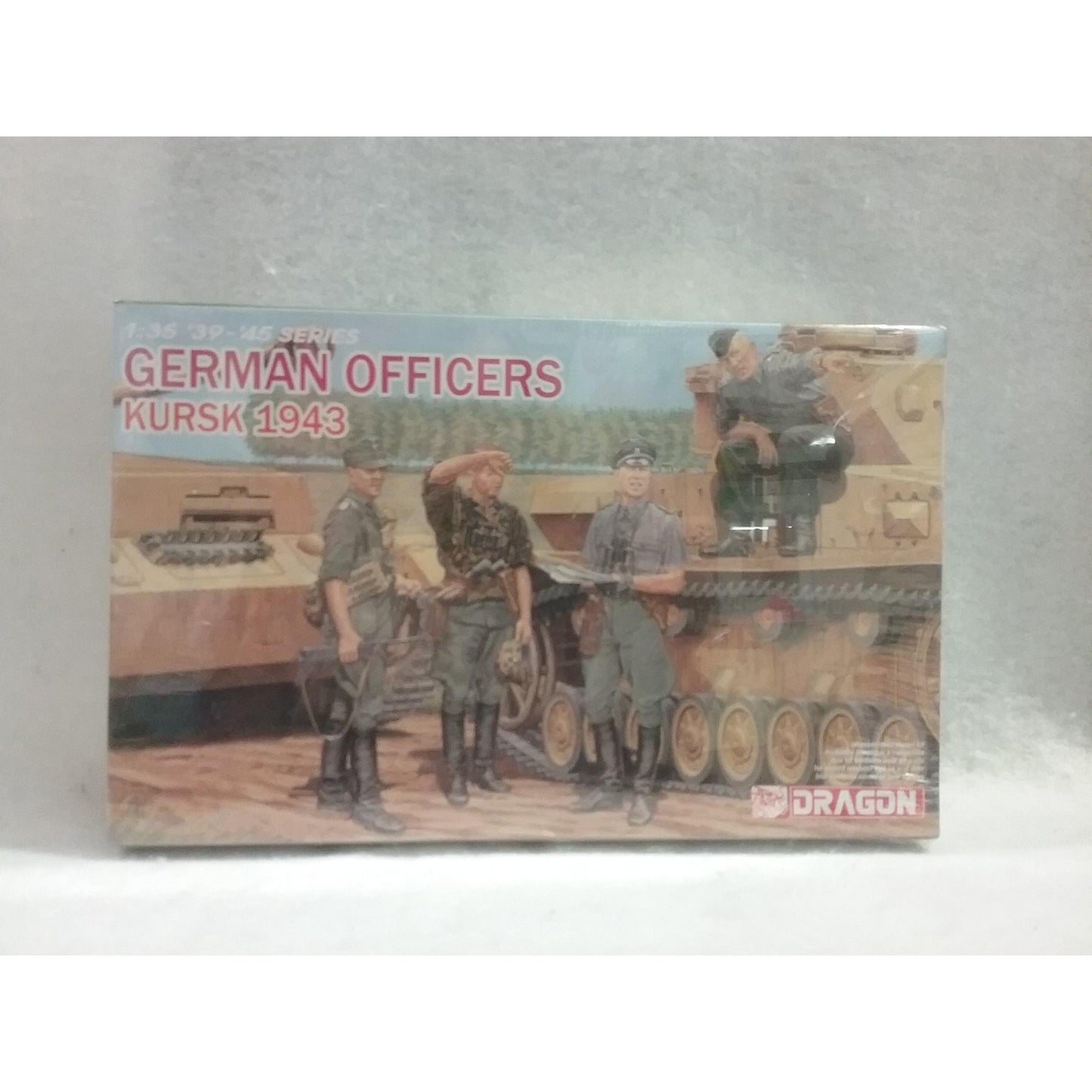 1/35 Scale Dragon No.6456 German Officers Kursk 1943
