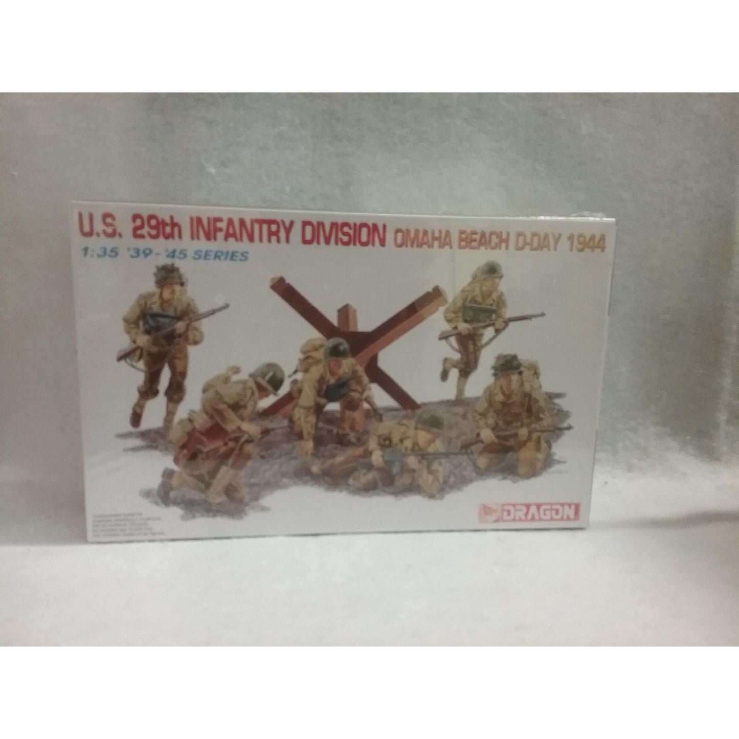 1/35 Scale Dragon No.6211 U.S. 28th Infantry Division Omaha Beach D-Day 1944