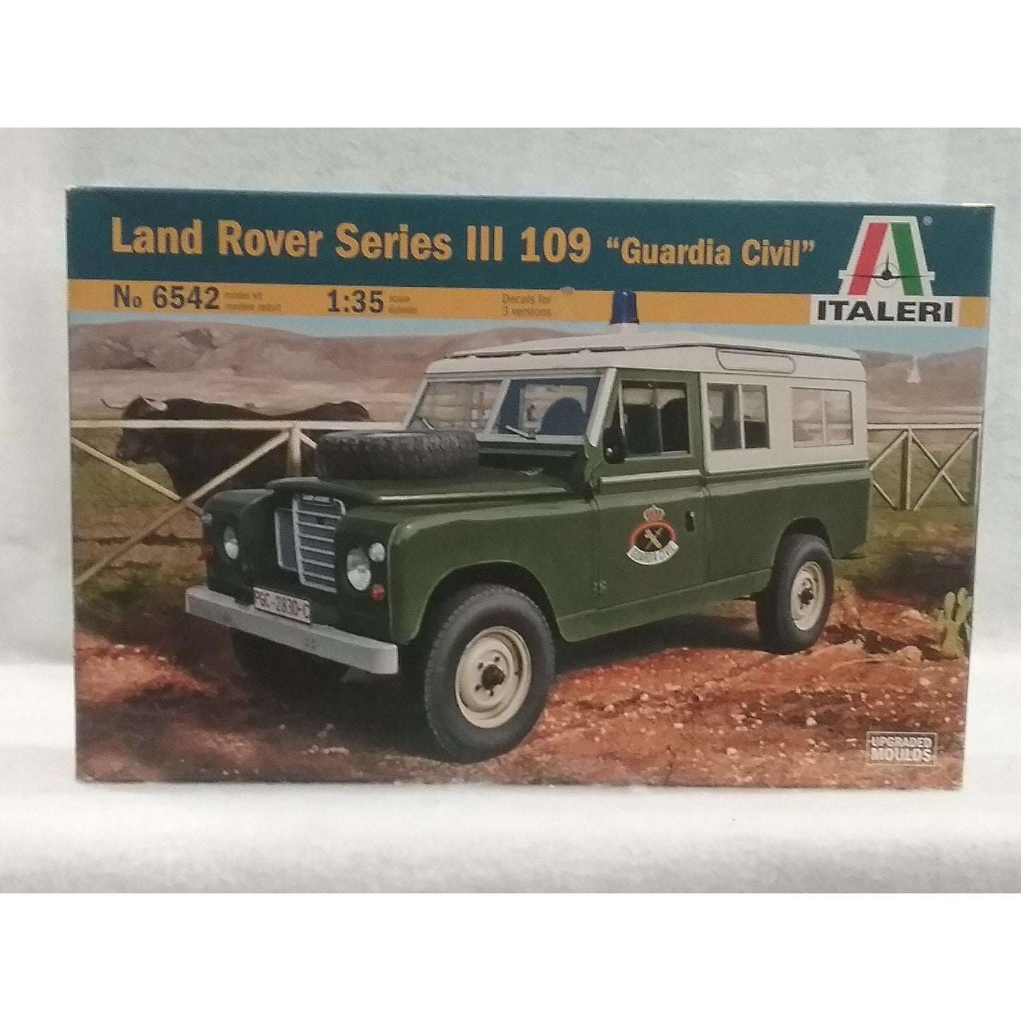1/35 Scale Italeri No.6542 Land Rover Series III 109 "Guardia Civil"
