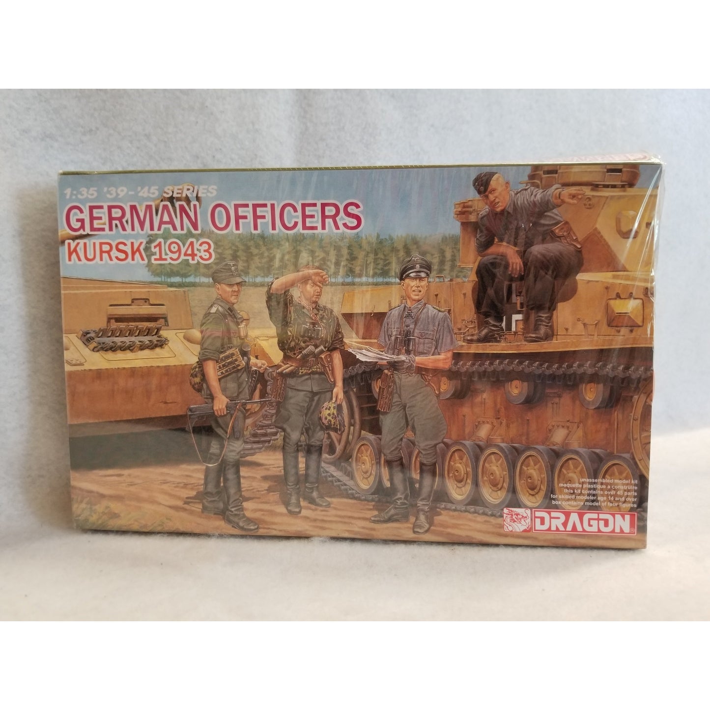 1/35 Scale Dragon No.6456 German Officers Kursk 1943