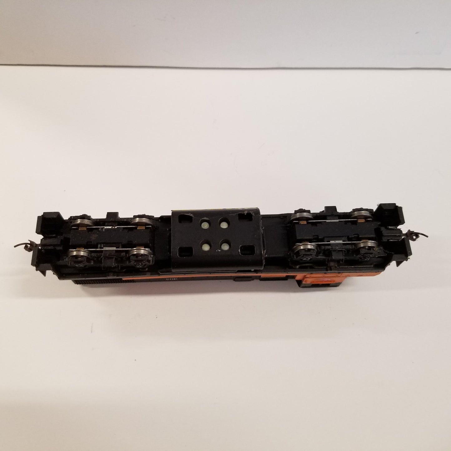 HO Scale Athearn Milwaukee Road GP-40 Locomotive No.365