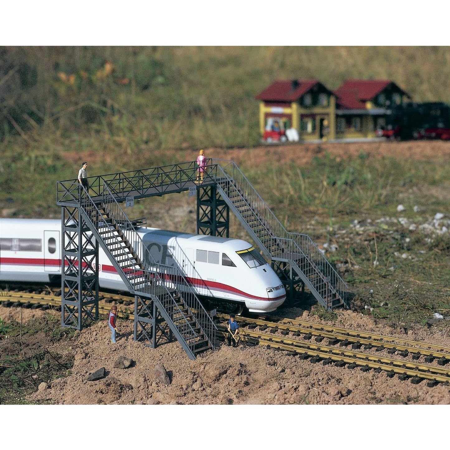 62032 Railway Footbridge - Swasey's Hardware & Hobbies