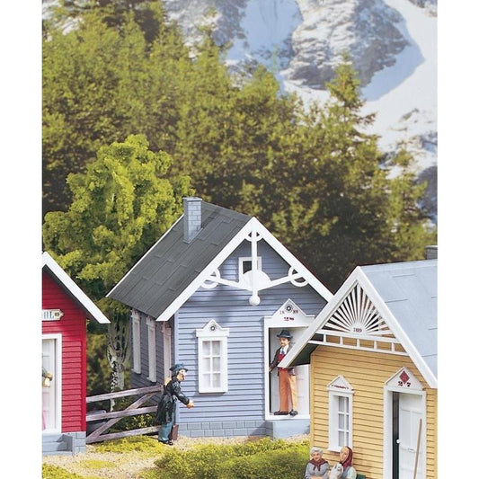 62240 Lewis Gingerbread House - Swasey's Hardware & Hobbies
