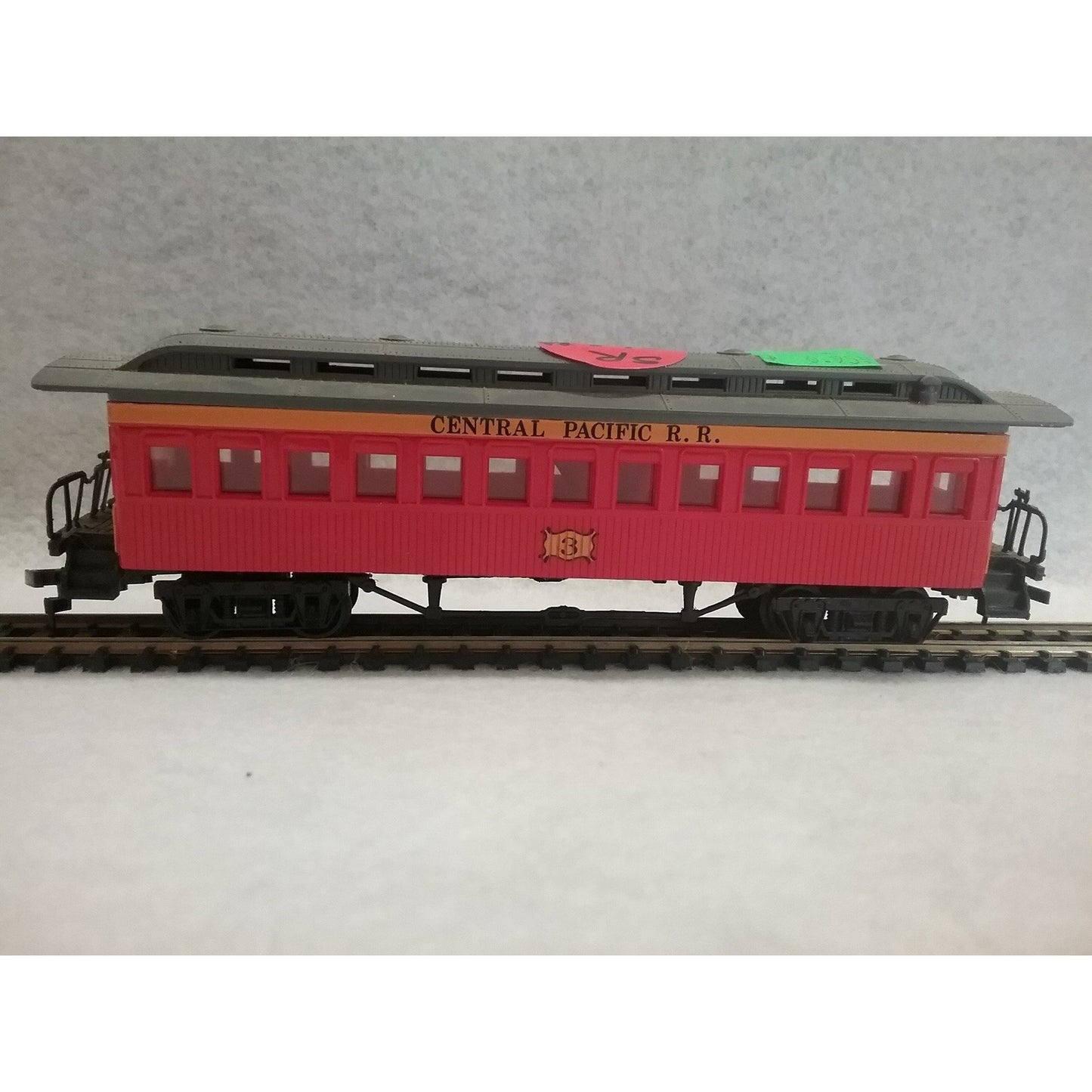 HO Scale Bachmann Central Pacific R.R.  Passenger car