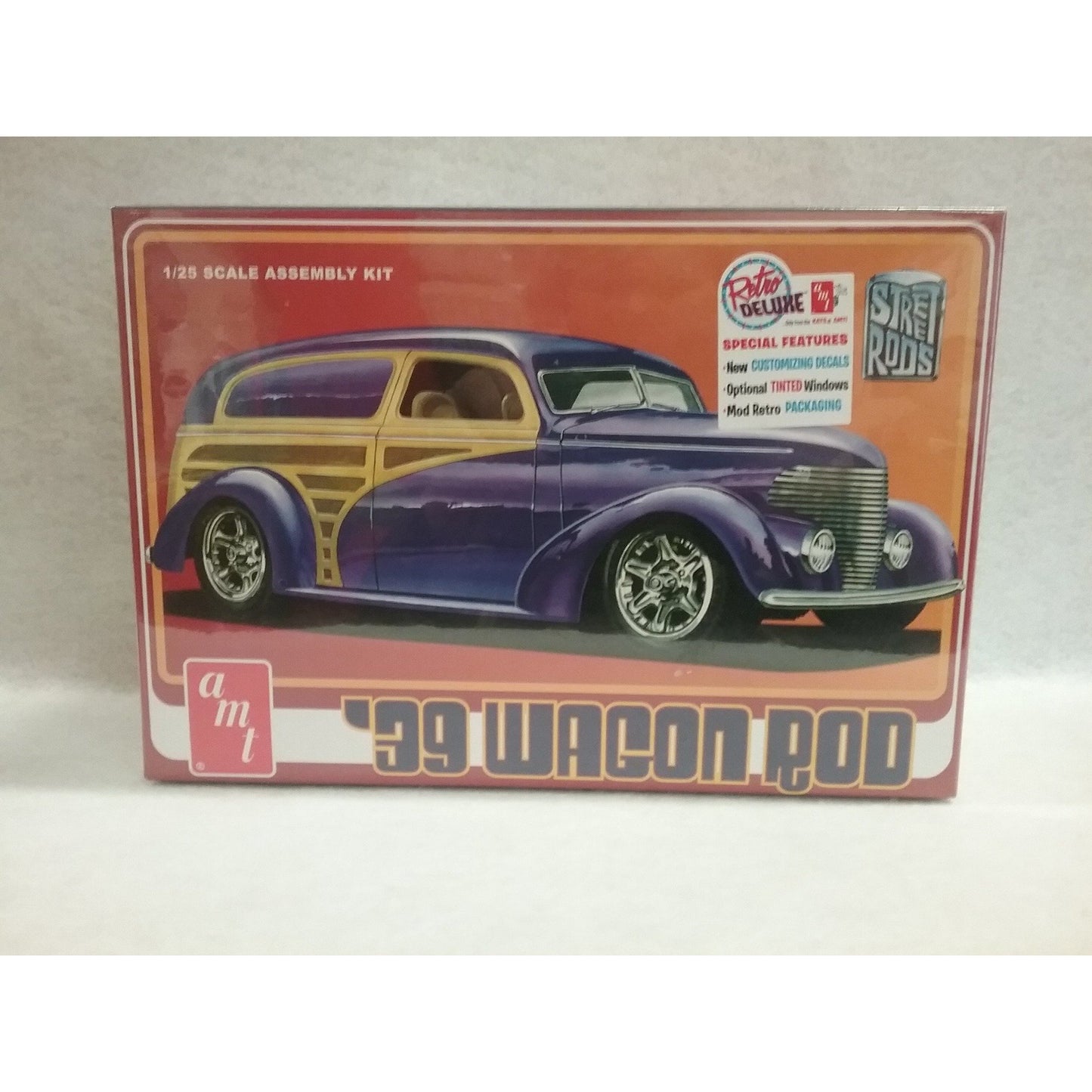 1/25 Scale AMT  '39 Wagon Rod