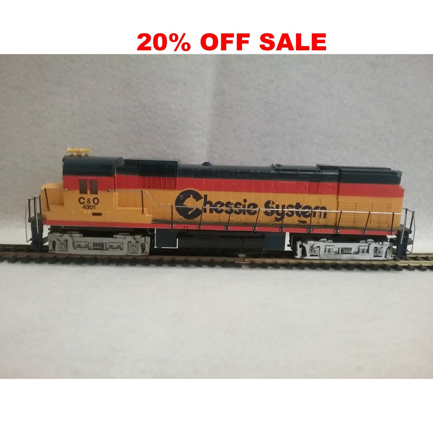 20% OFF SALE !!!-HO Scale Mantua Tyco C&O Chessie System Locomotive #4301