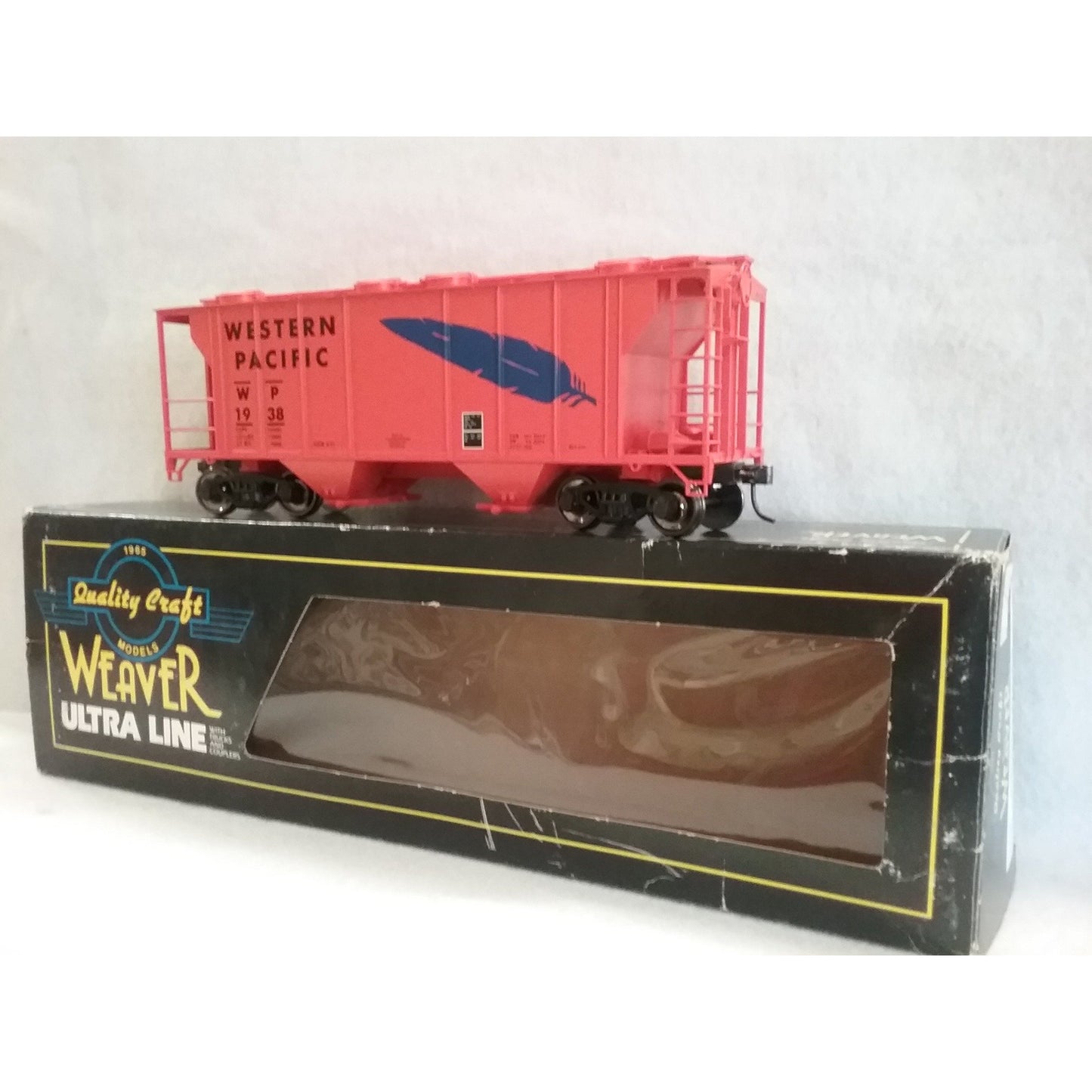 O Scale Weaver Western Pacific PS-2 Covered Hopper #1938  2-Rail