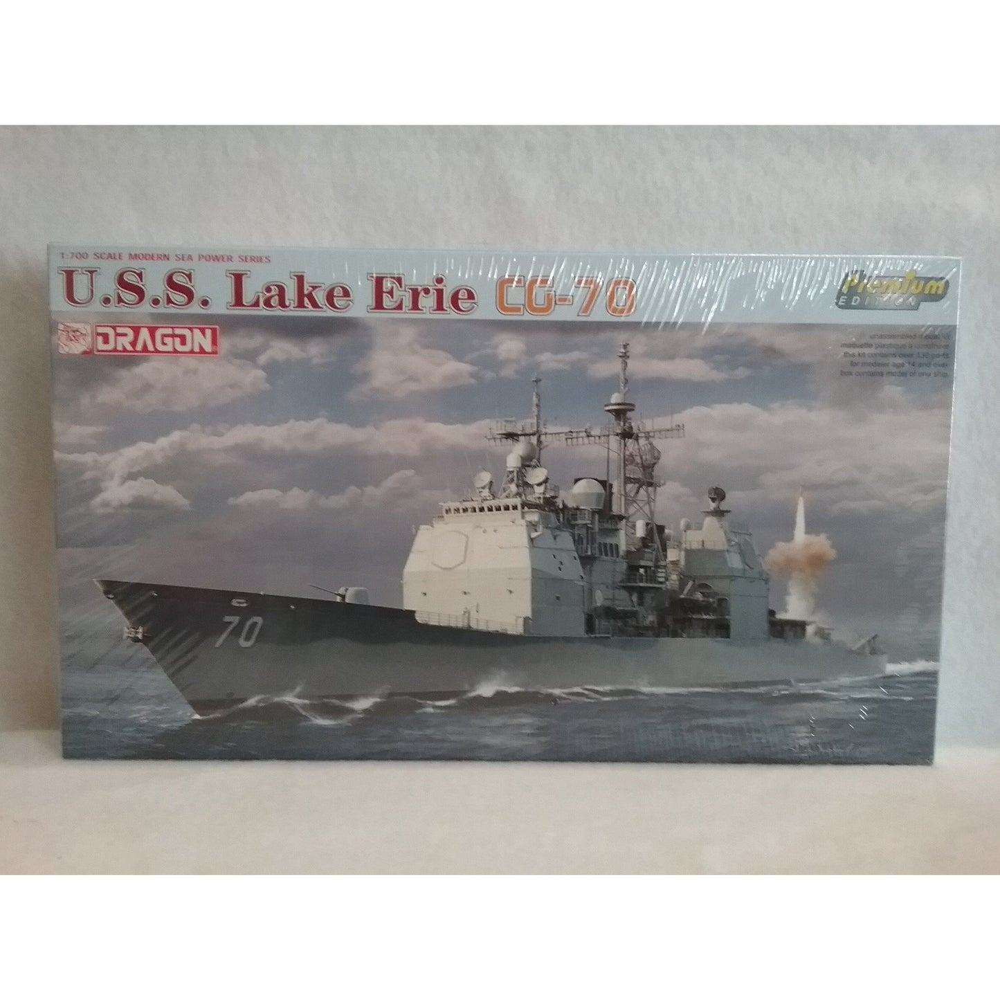 1/700 Scale Dragon U.S.S. Lake Erie CG-70