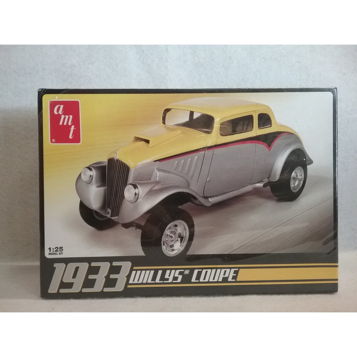 1/25 Scale AMT 1933 Willys Coupe