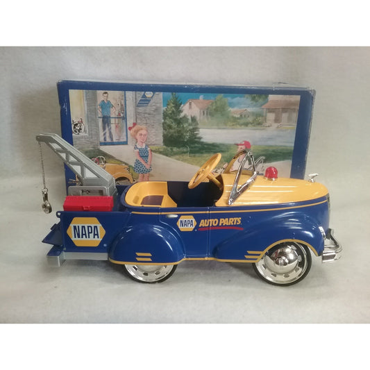 1/16 Scale NAPA 1940 Gendron Tow Truck Pedal Car Toy