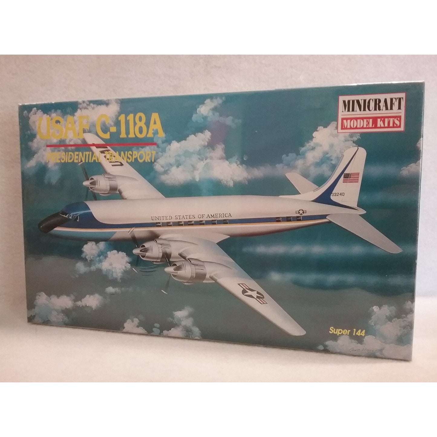 1/144 Scale Minicraft #14469 USAF C-118A Presidential Transport