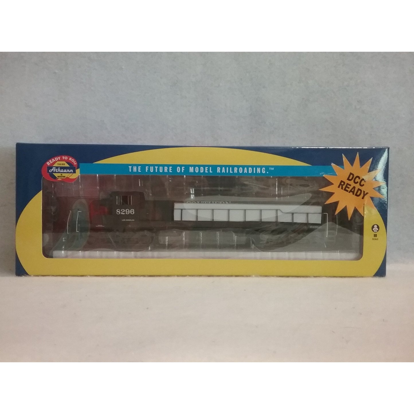 HO Scale Athearn No.ATH98322 Southern Pacific Locomotive 8296