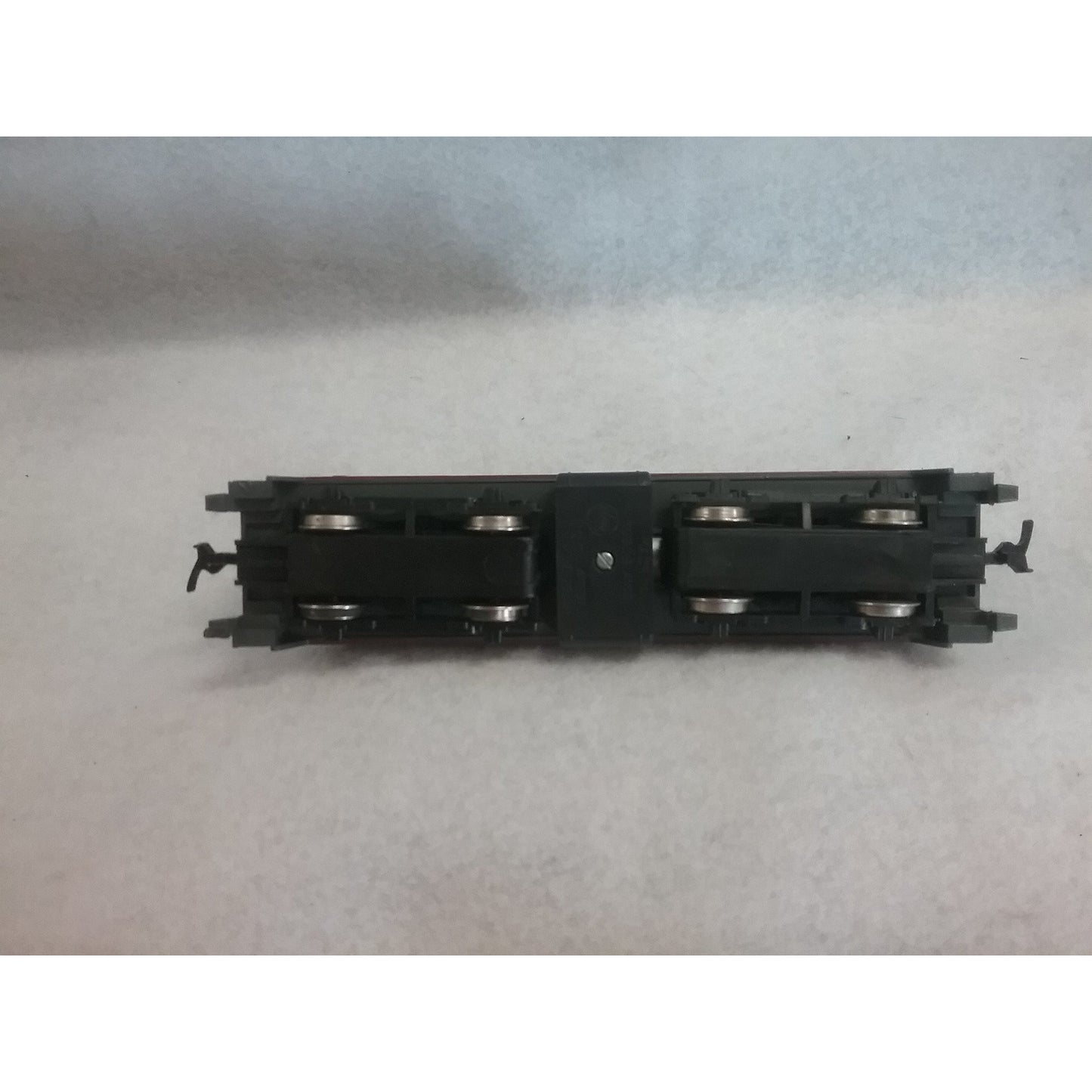 CLEARANCE-HO Scale AHM Southern Pacific Locomotive No.621A