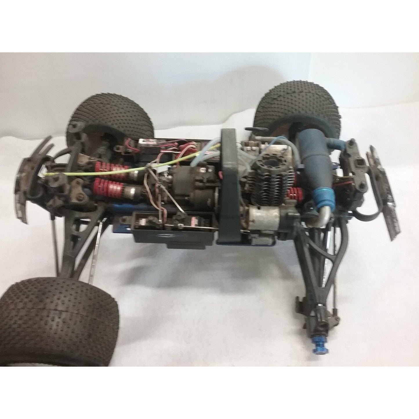Traxxas Revo -Running / needs TLC