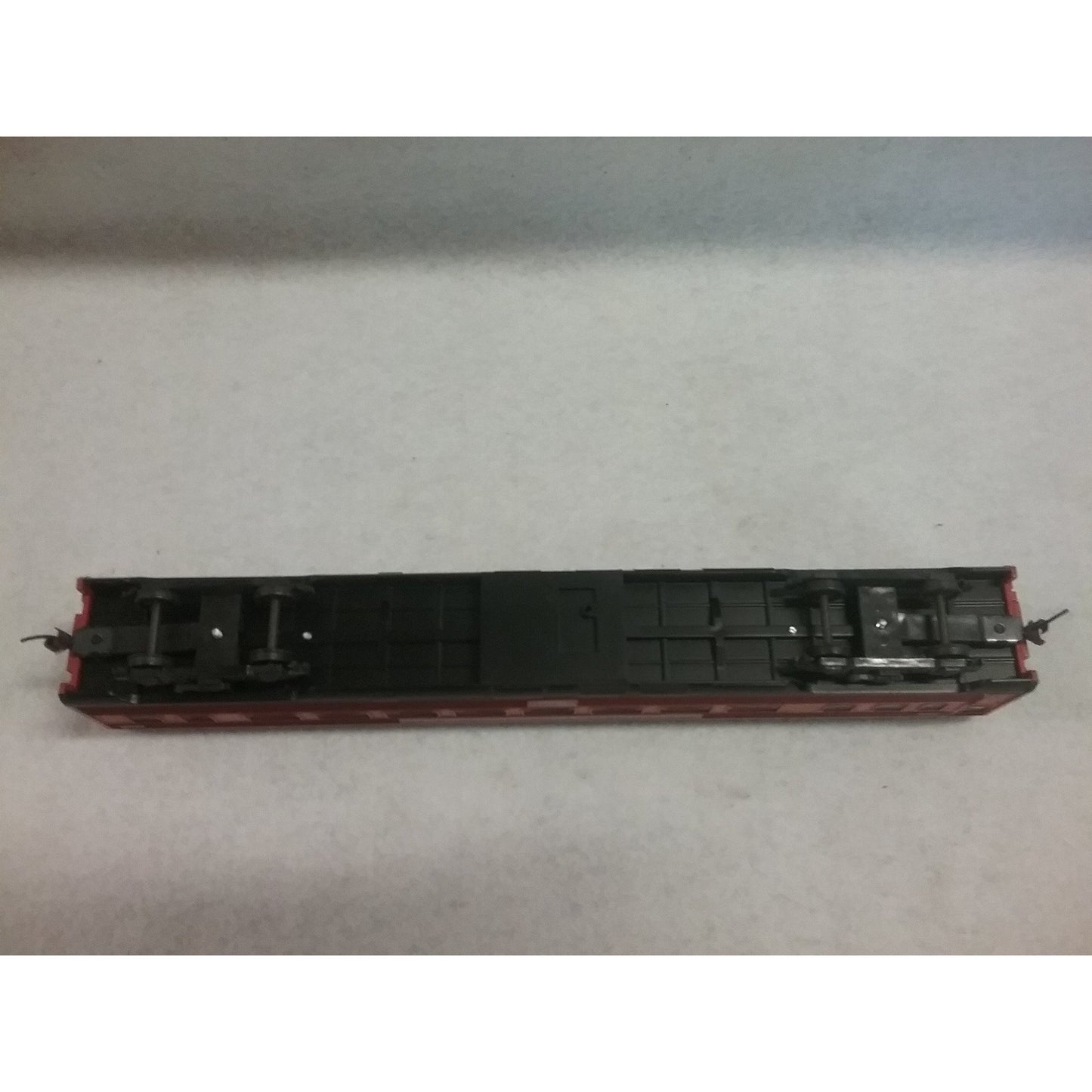 HO Scale Athearn Daylight Southern Pacific  Passenger Car No.10200