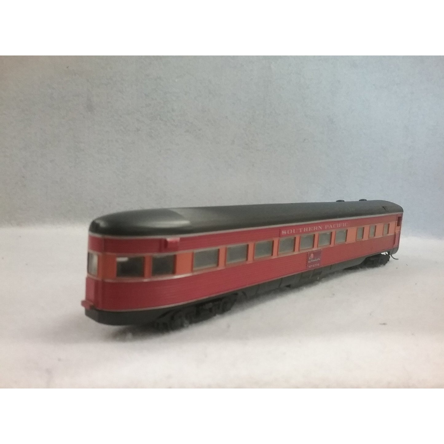 HO Scale Athearn Southern Pacific Daylight Observation Car No.6776
