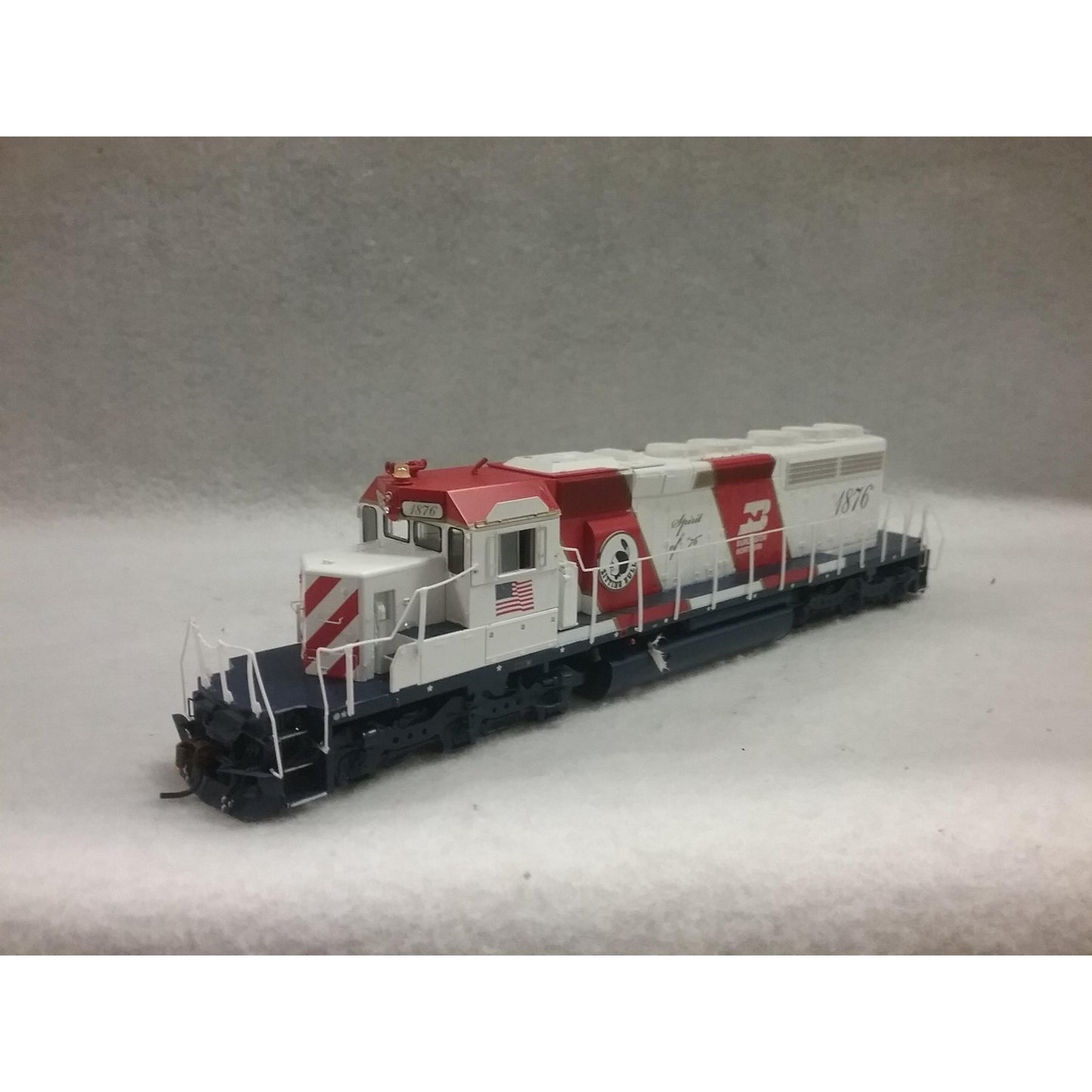 HO Scale Bachmann Burlington Northern Spirit of "76" Locomotive  No.1876
