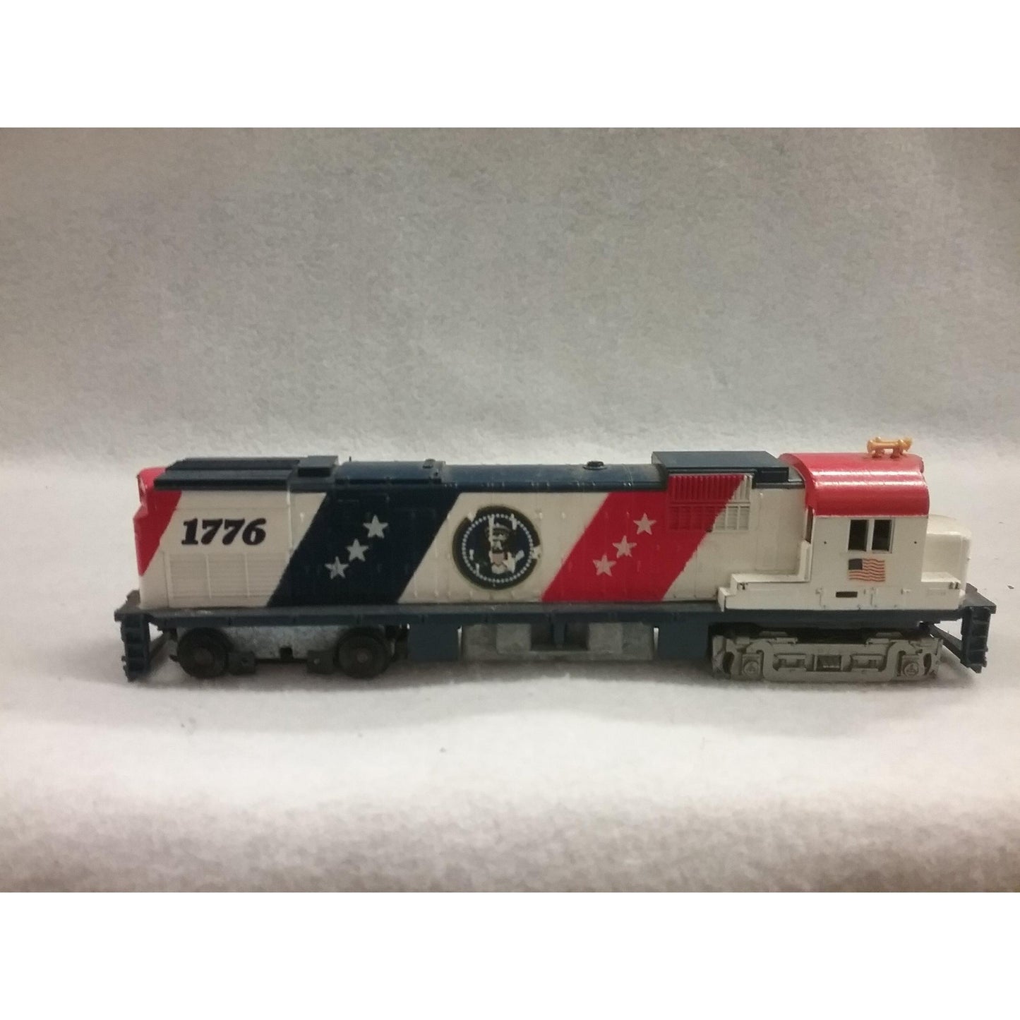 CLEARANCE HO Scale Tyco Spirit Of "76" Diesel Locomotive No.1776