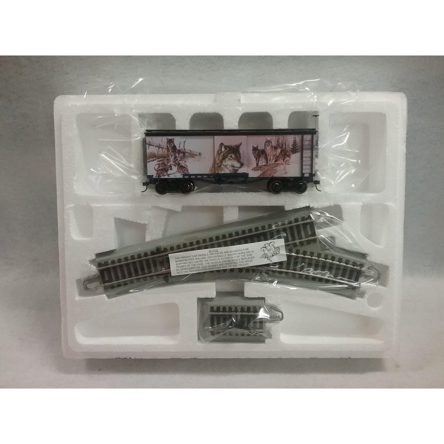 On30 Hawthorne Village "Moonlight Express" Wolf Train ADD-ON Boxcar & Switch wit