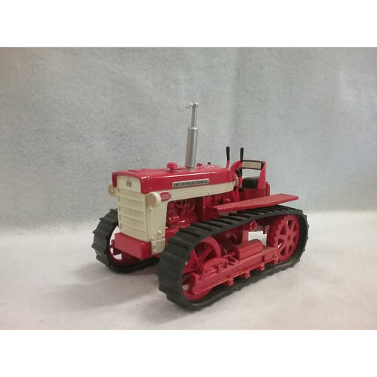 1/16 Scale ERTL No.4734  International T-340 Die Cast Tractor