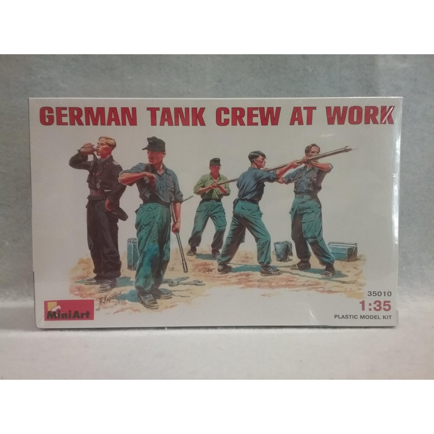 1/35 Scale MiniArt No.35010 German Tank Crew At Work