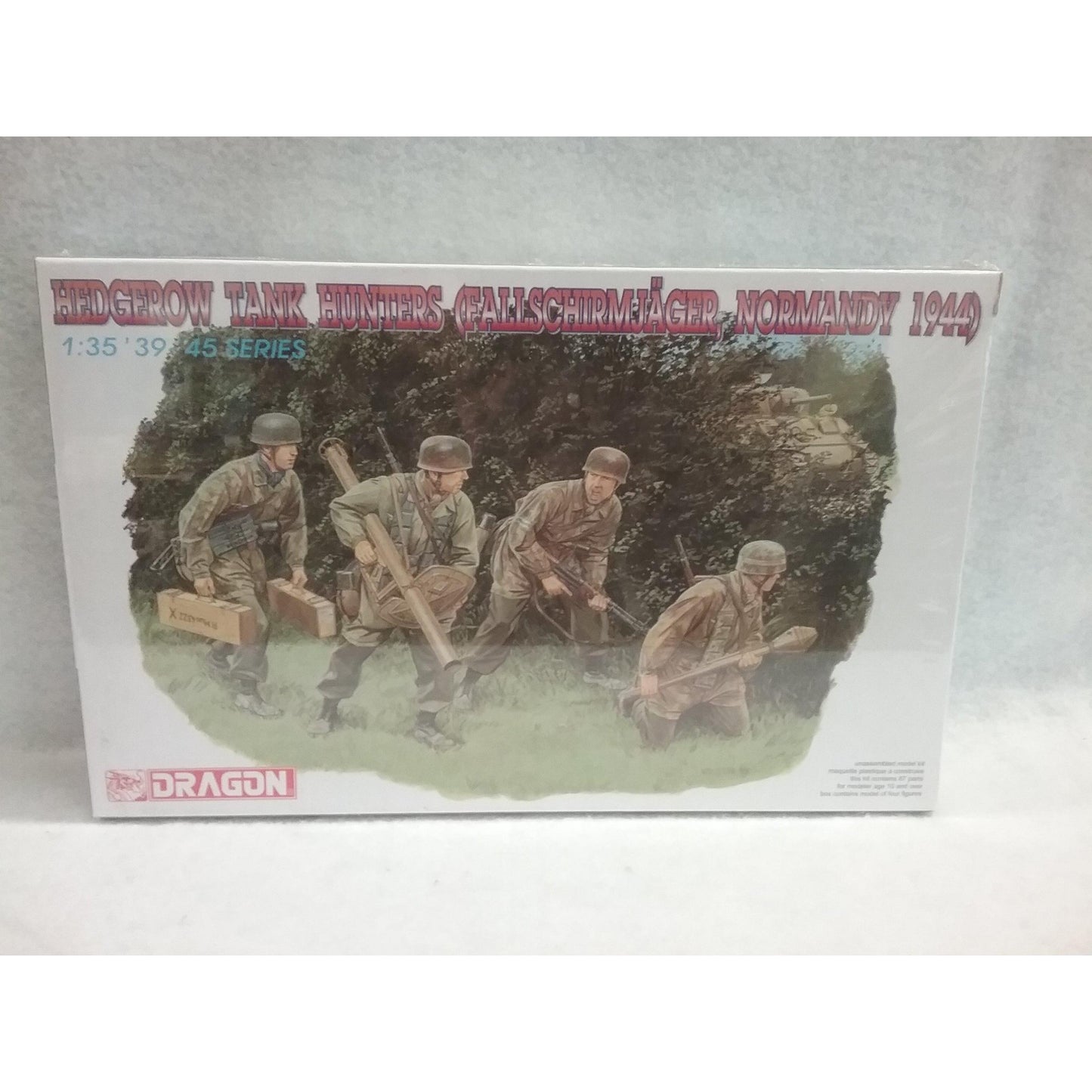 1/35 Scale Dragon No.6127 Hedgerow Tank Hunters (Fallschirmjager, Normandy 1944)