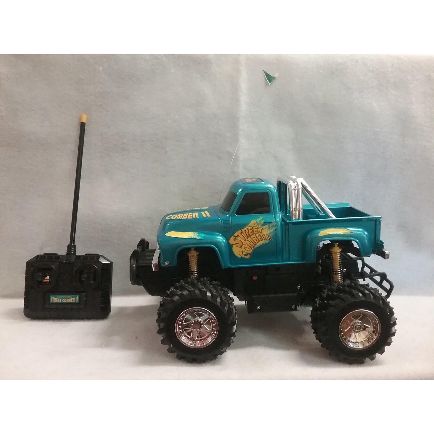 1/12 Scale  Radio Shack  New Original Box RC Street Comber II