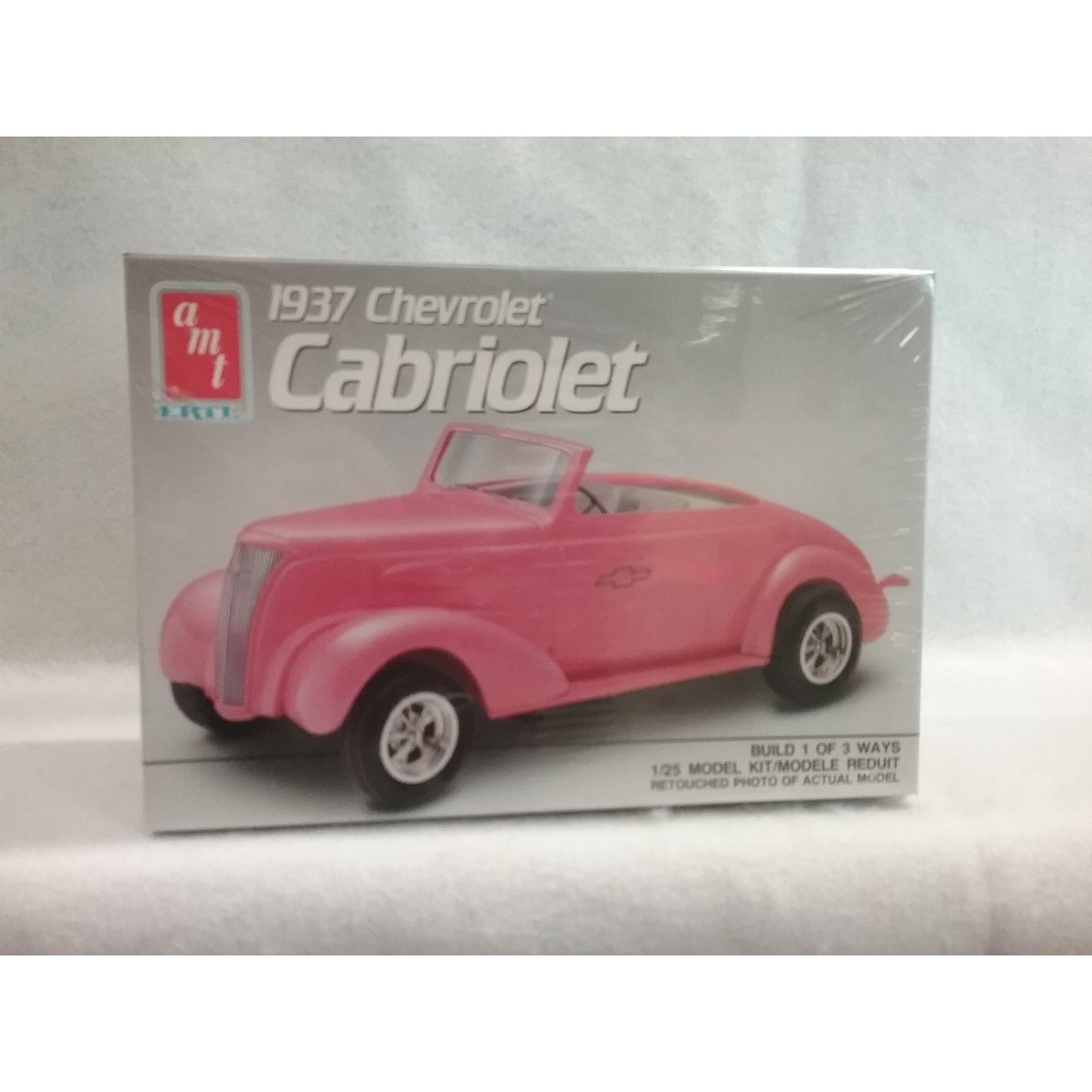 1/25 Scale AMT ERTL No.6744  1937 Chevrolet Cabriolet