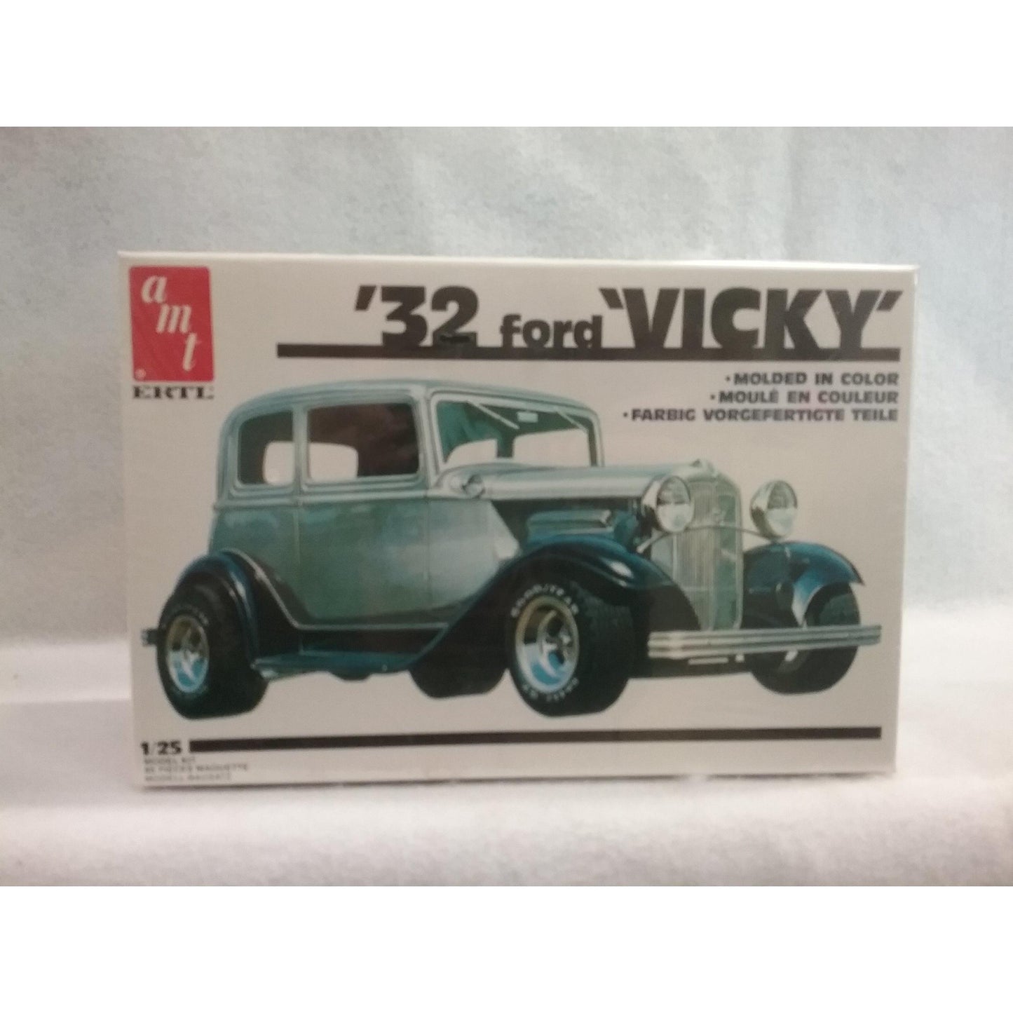 1/25 Scale AMT ERTL No.6573  '32 Ford "Vicky"