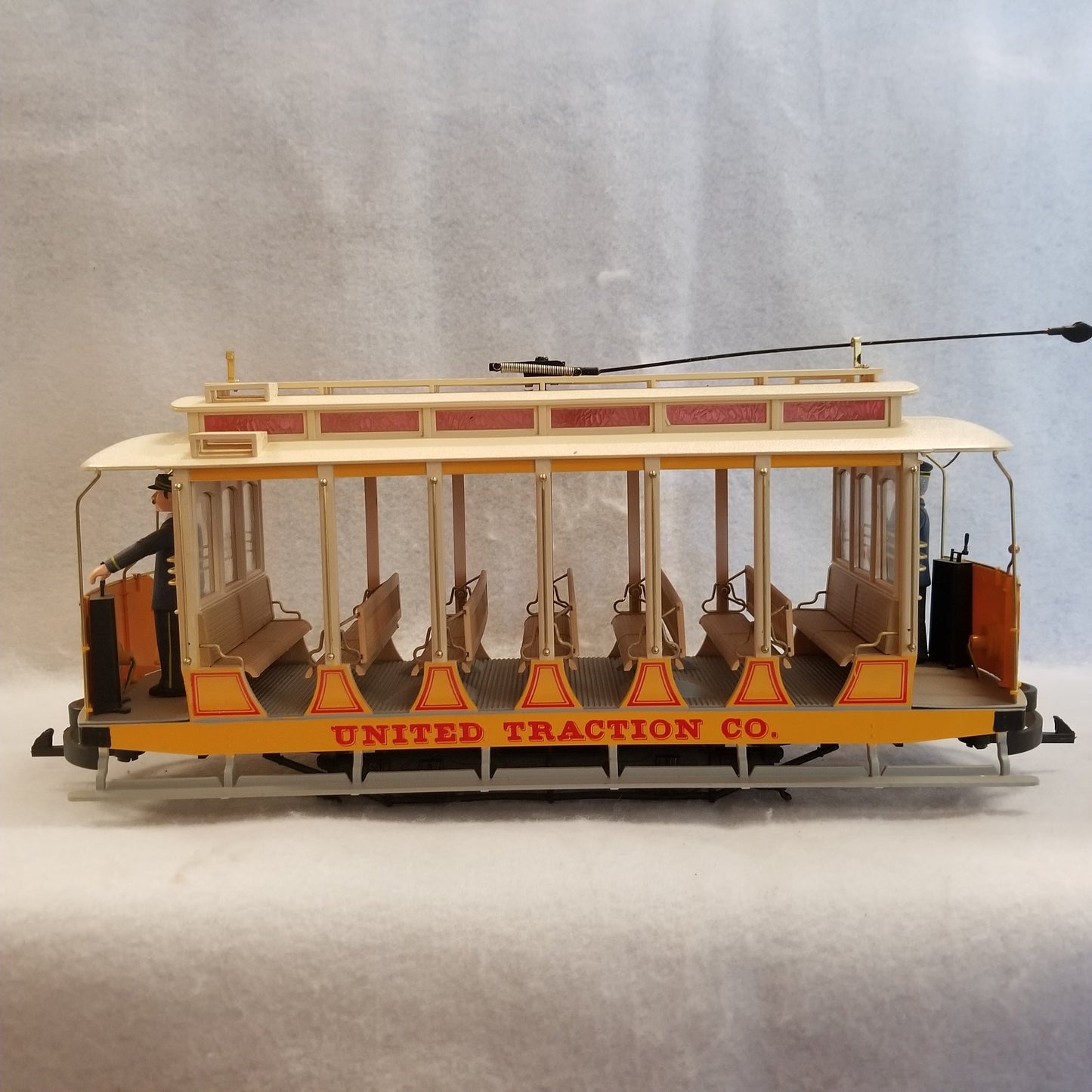 G Scale Bachmann No.93938 Open Streetcar  United Traction Co. No. 504