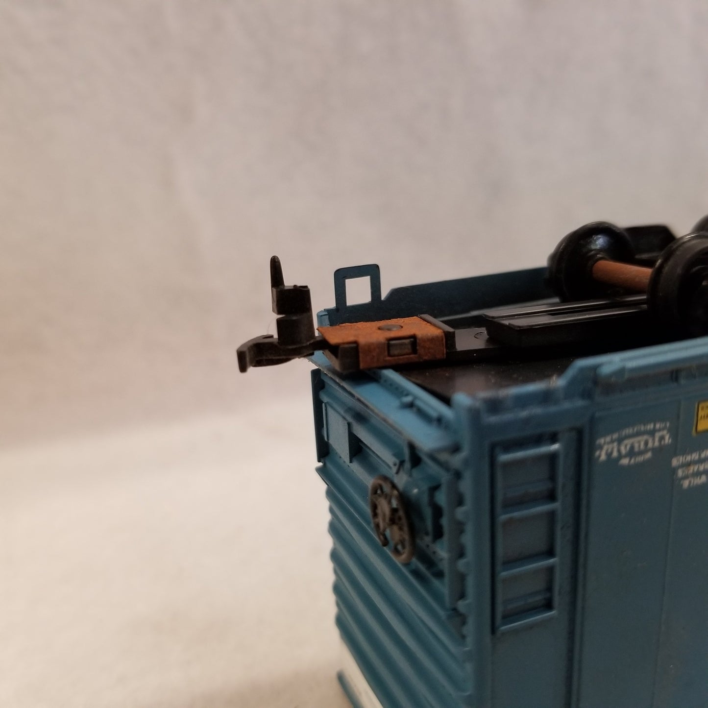 HO Scale Athearn  86' Quad Door Hy-Cube Boxcar