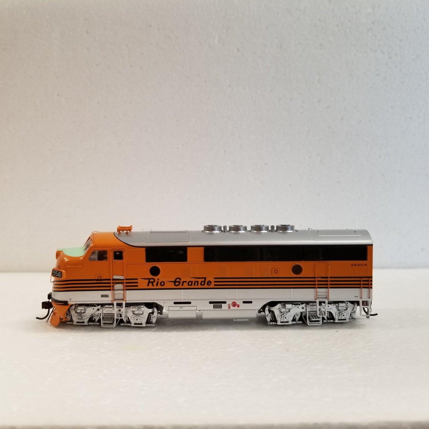 Athearn Genesis HO Scale F7A-F7B Rio Grande Locomotive Set with Tsunami Sound