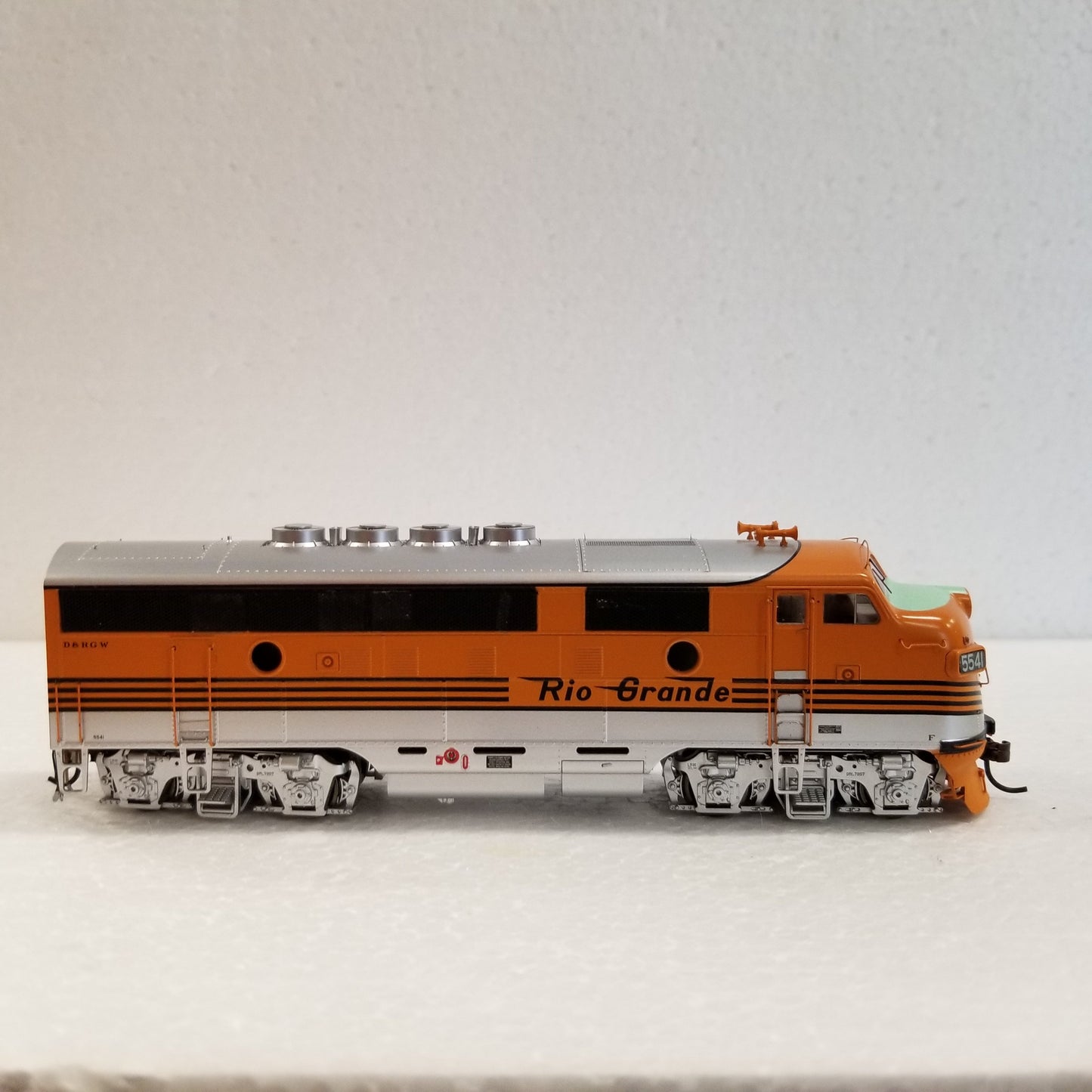 Athearn Genesis HO Scale F7A-F7B Rio Grande Locomotive Set with Tsunami Sound