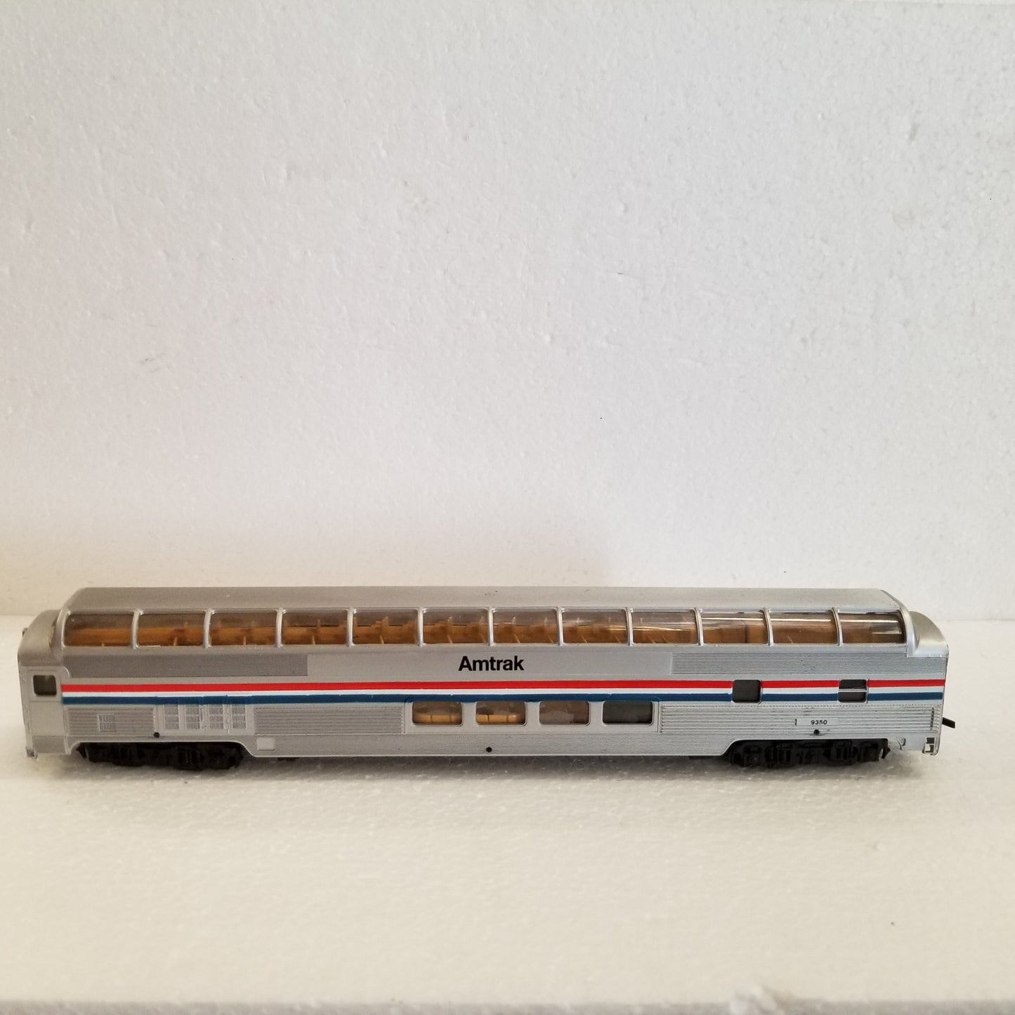 HO Scale Bachmann Amtrak Passenger Car No.9350