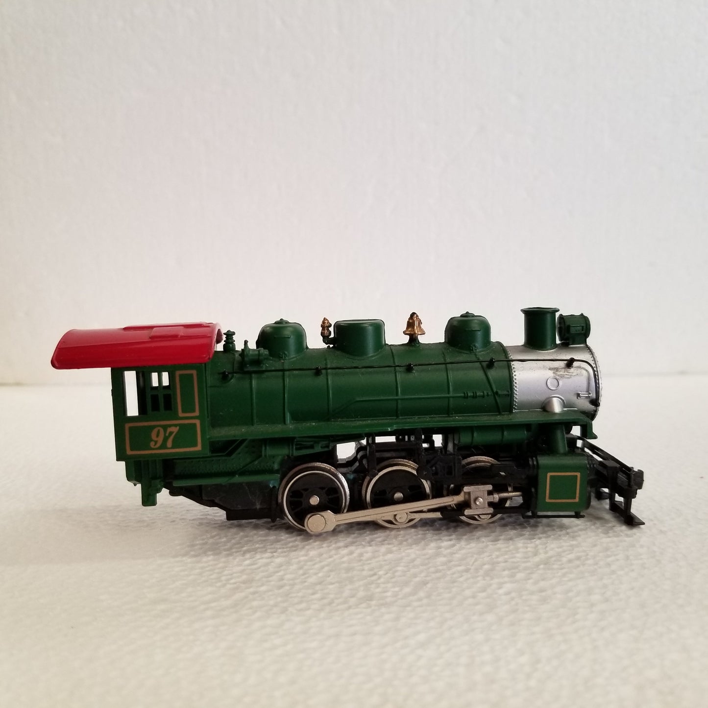 HO Scale   Bachmann   Smokey Mountain Express 0-6-0 Locomotive #97 And Tender
