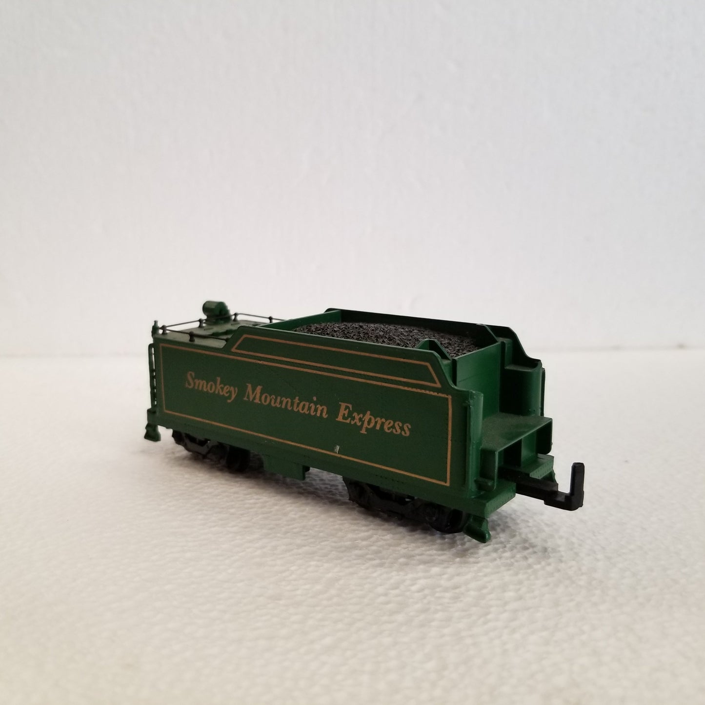 HO Scale   Bachmann   Smokey Mountain Express 0-6-0 Locomotive #97 And Tender