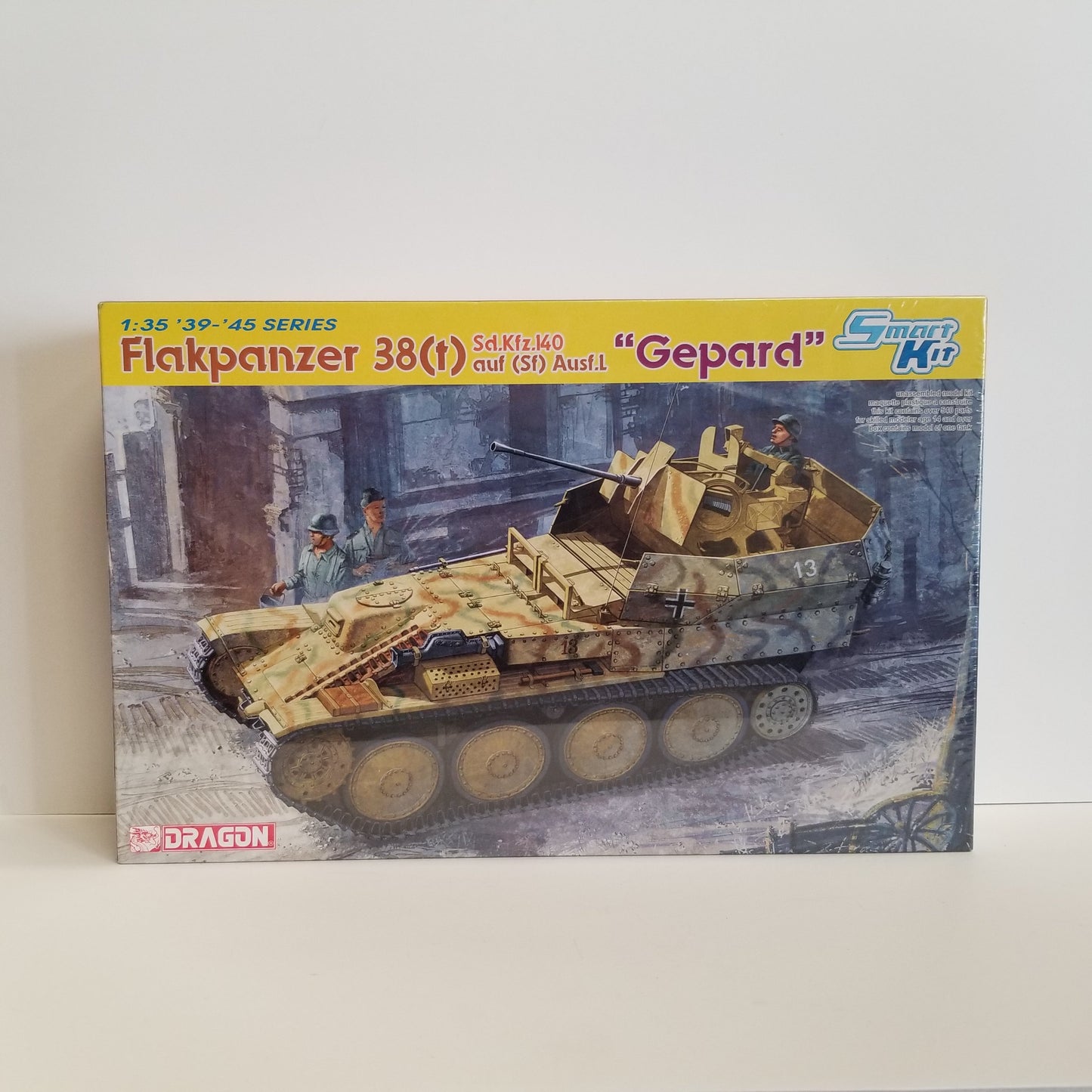 1/35 Scale Dragon No.6469 Flakpanzer 38(t) Sd.Kfz.140 auf (Sf) Ausf.L "Gepard"