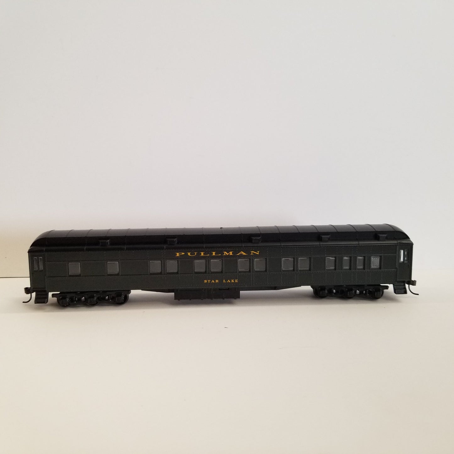 HO Scale Athearn "Star Lake" Pullman Sleeper