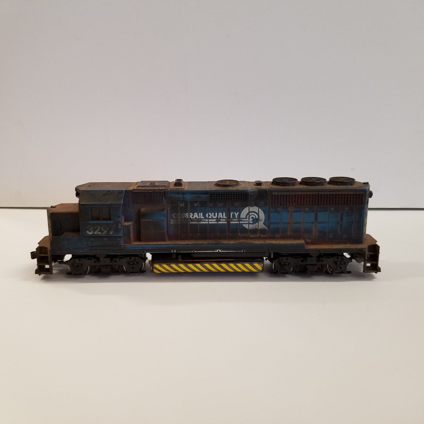 HO Scale Athearn Conrail GP-40 Locomotive No.3297