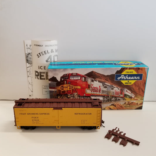 HO Scale Athearn No.5218 40 Foot Fruit Growers Express Wood Reefer
