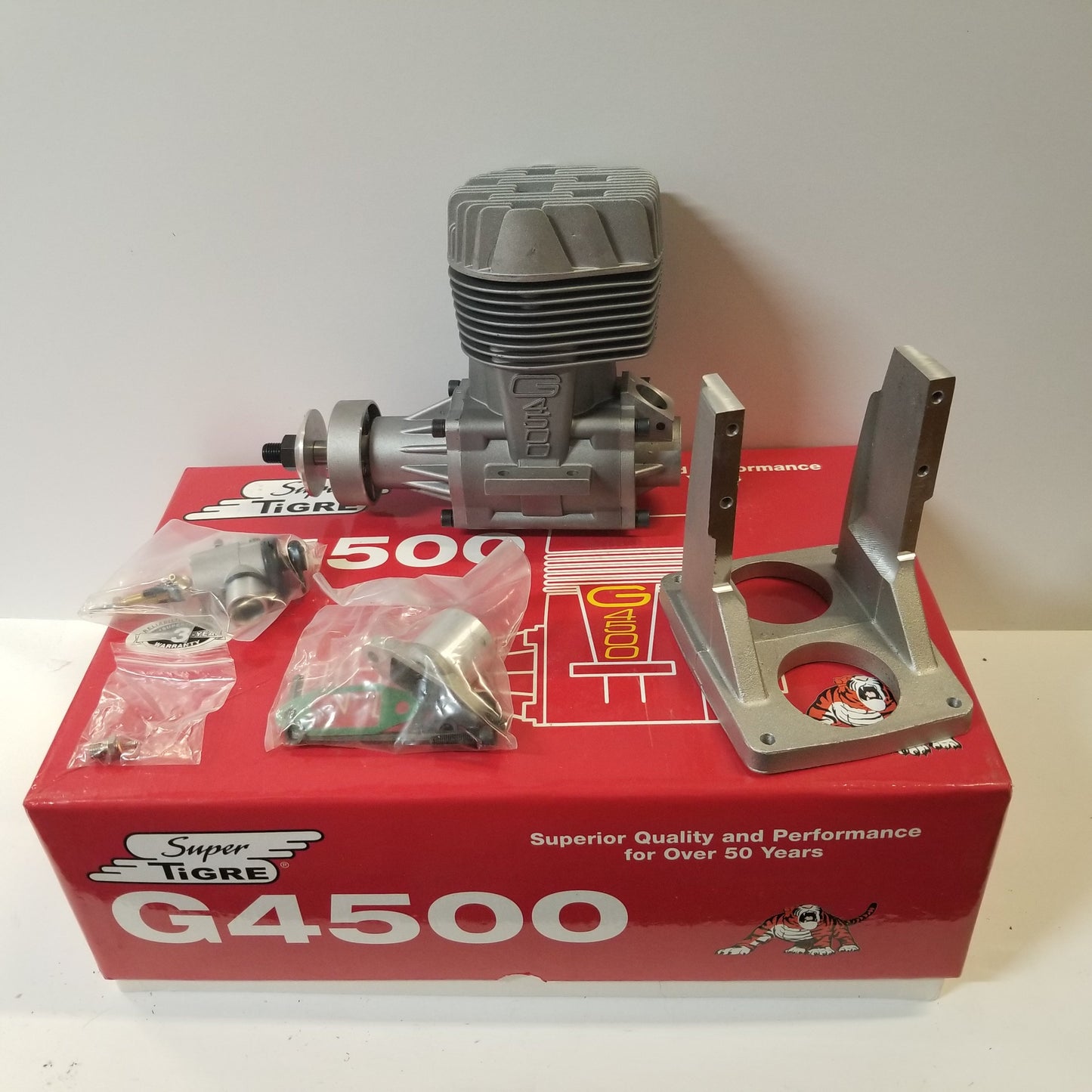 Super Tiger G4500 Large Scale Nitro Airplane Engine